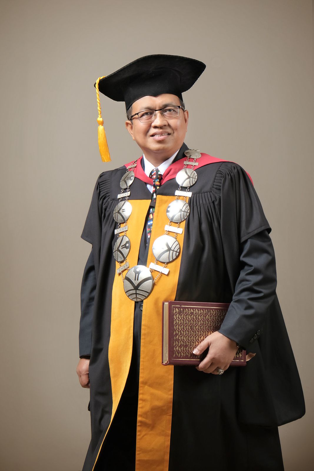 Prof. Dr. H. Memen Kustiawan, SE., M.Si., Ak., CA.