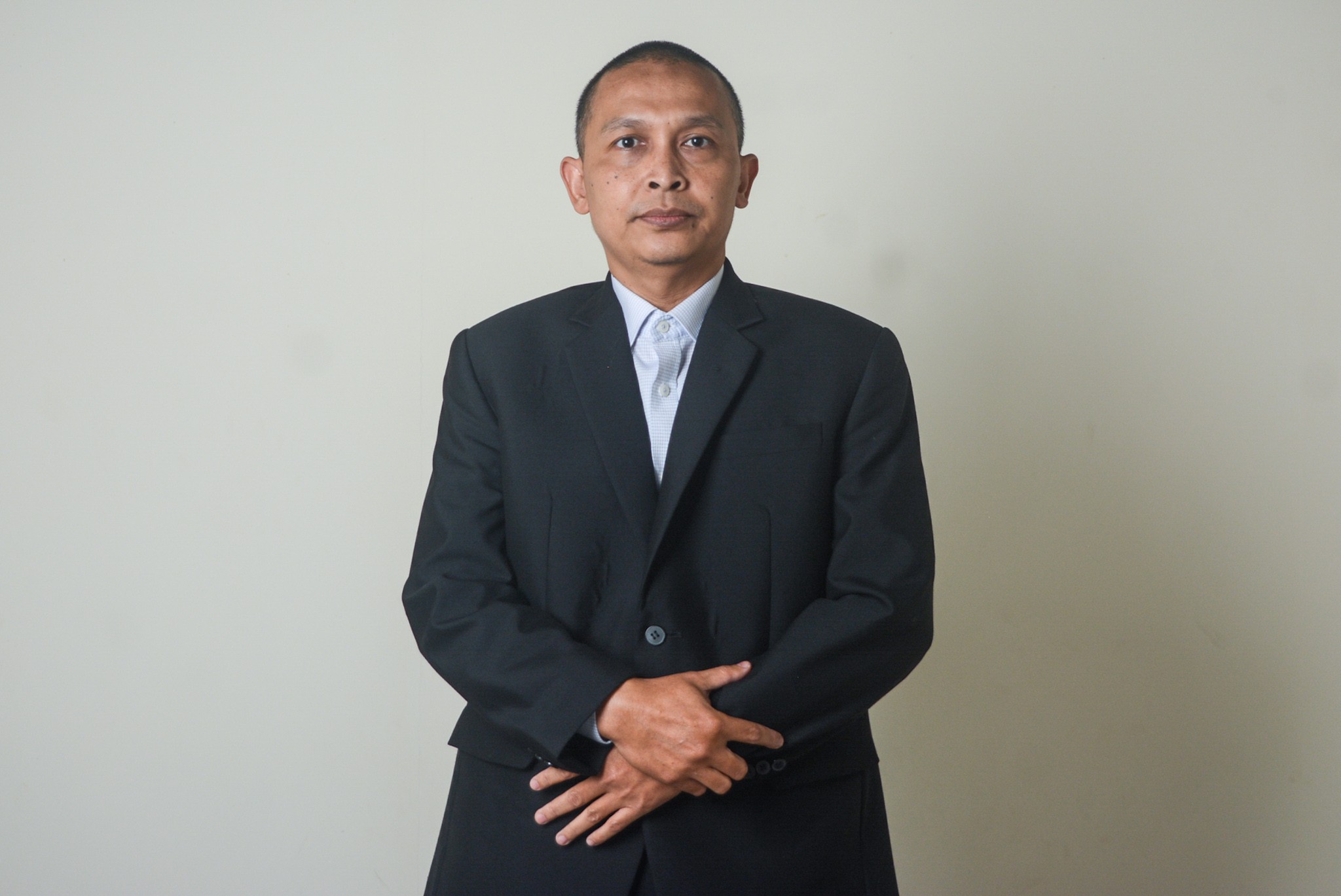 Ripan Hermawan, S.S., M.A., S.H.
