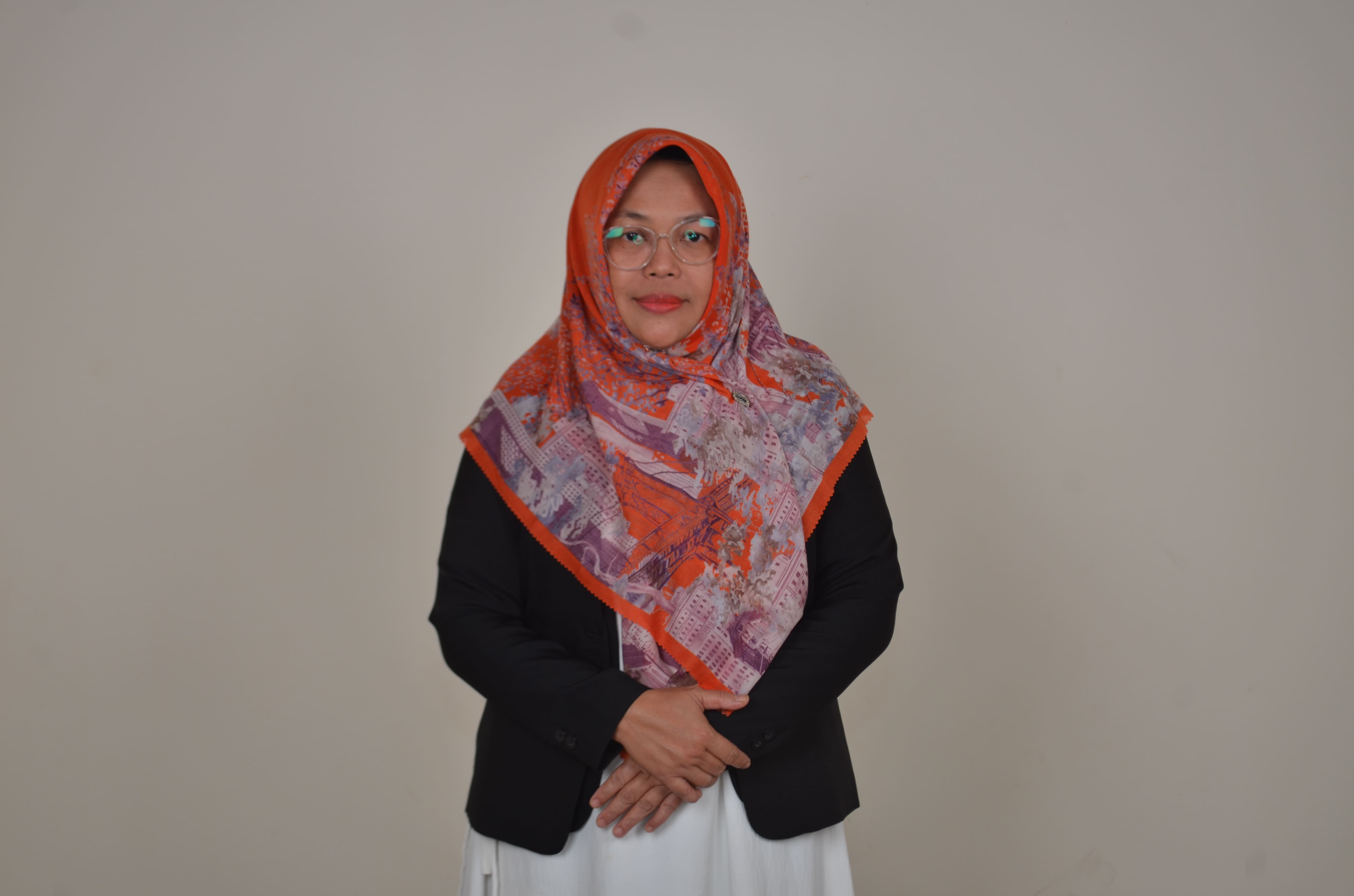 Dr. Rozmita Dewi Yuniarti, S.Pd., M.Si., CSRS., CSP., ChFl.